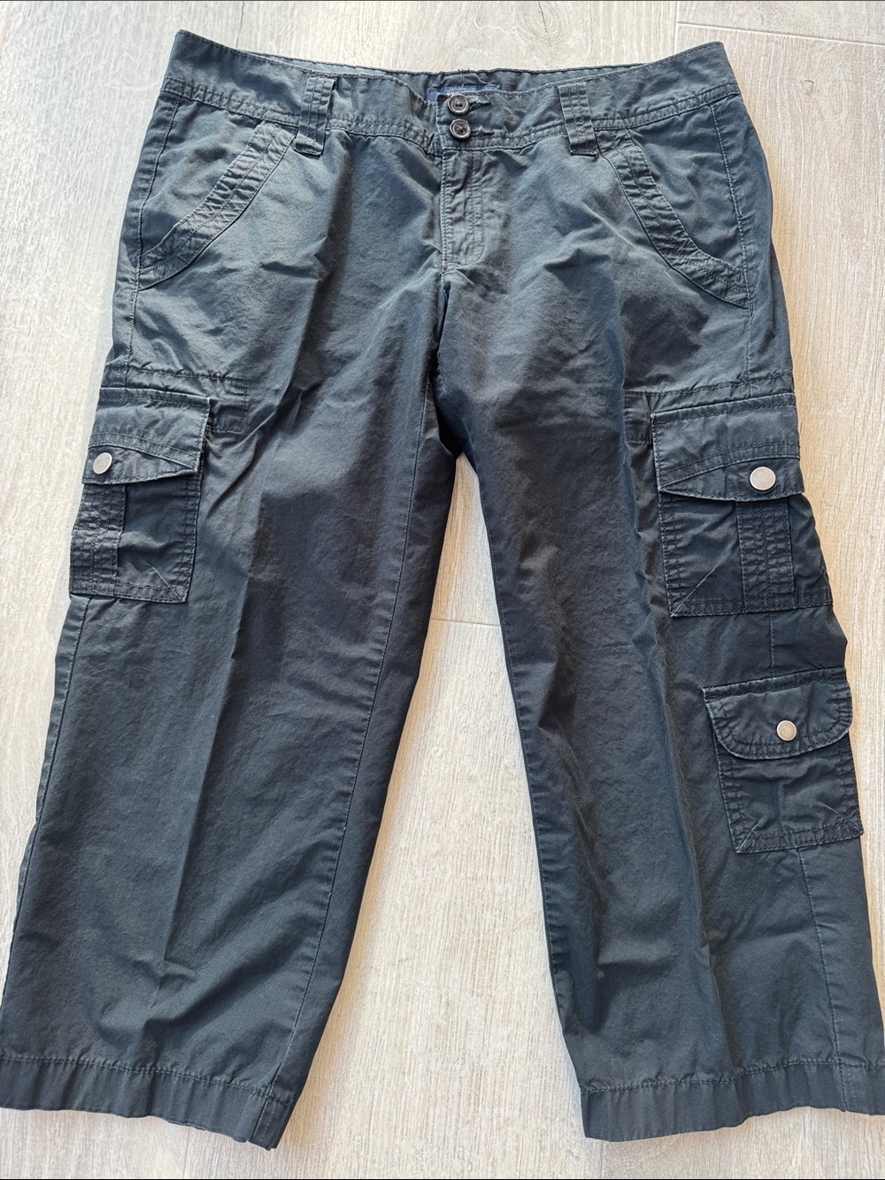 Women’s Black  capris pants